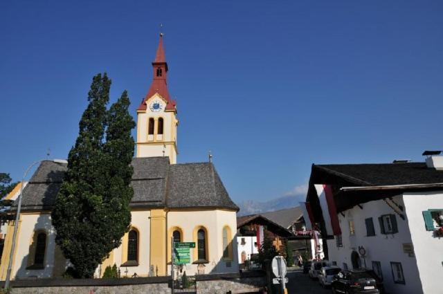 Haus Angelika - Bed & Breakfast - Innsbruck/Igls Екстер'єр фото