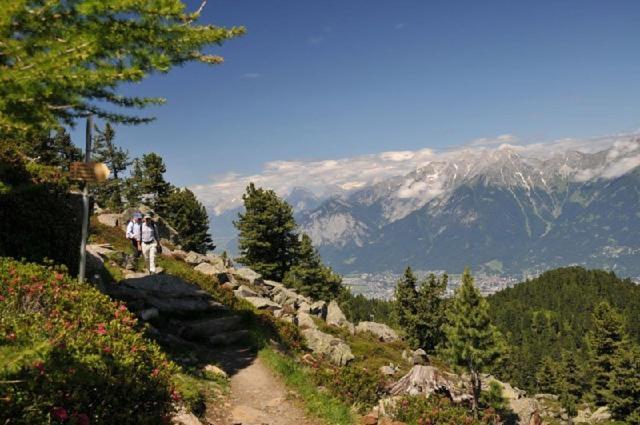 Haus Angelika - Bed & Breakfast - Innsbruck/Igls Екстер'єр фото