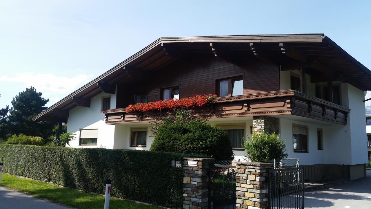 Haus Angelika - Bed & Breakfast - Innsbruck/Igls Екстер'єр фото